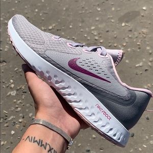 Nike Legend React